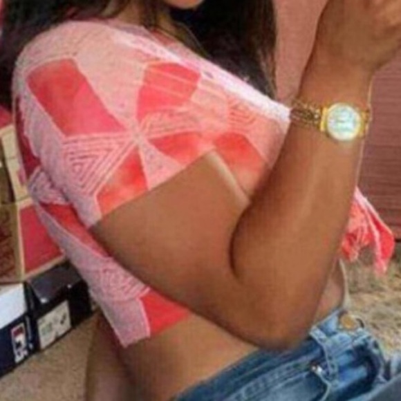 💋Pretty In Pinks 2-Tone Pinks Front Tie V Neck Short Sleeve Geometric Crop Top - Picture 4 of 5